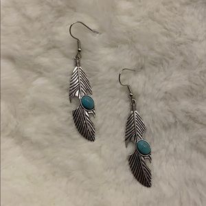 NWOT 🛍 Bundle for DISCOUNTS off Merch or Shipping